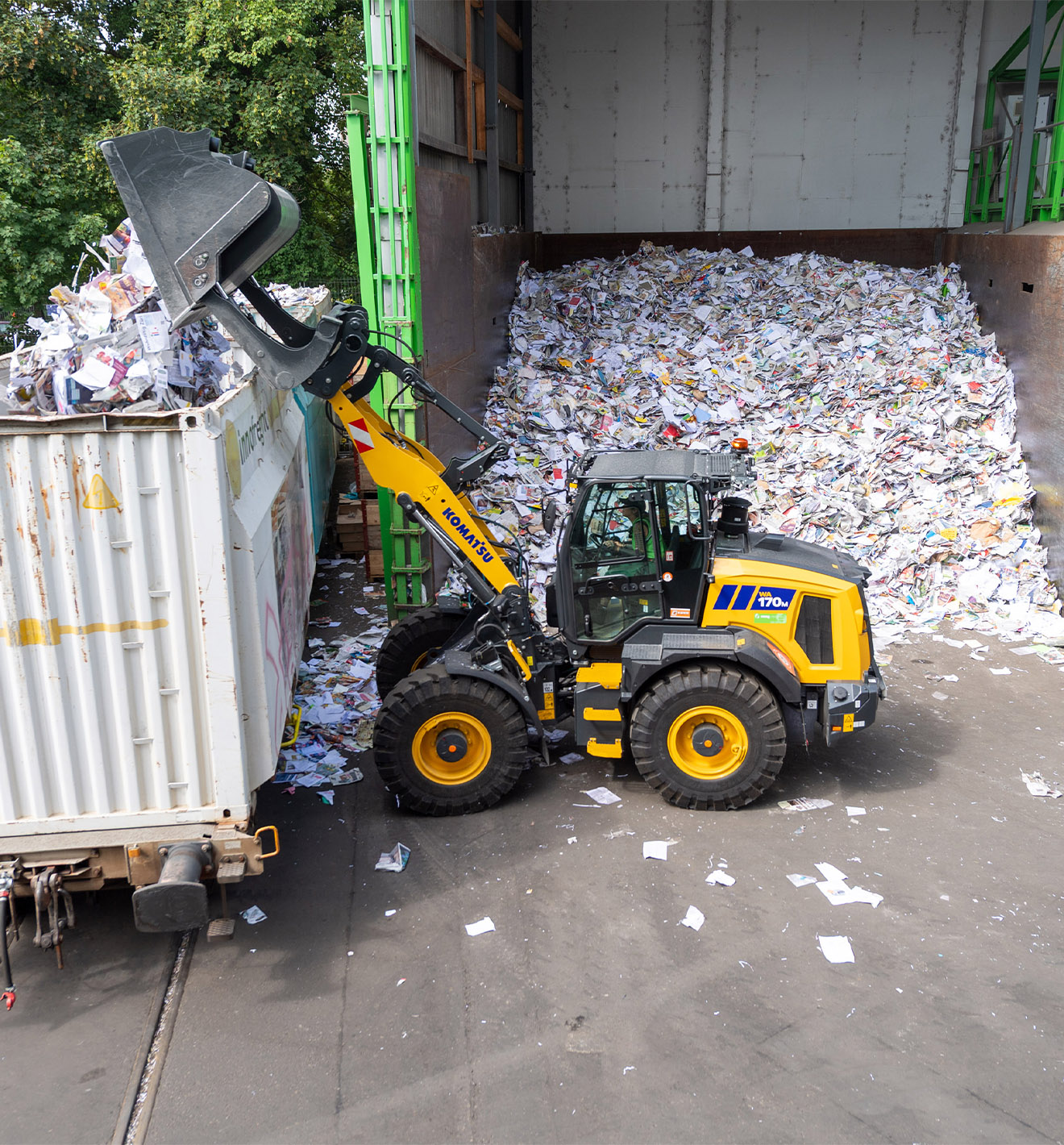 Komatsu WA170M-11 chez Maag Recycling