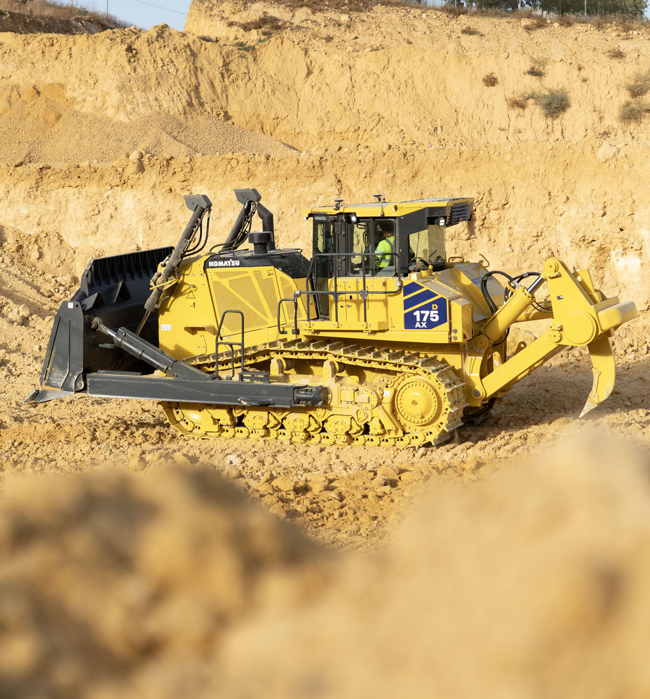 Komatsu introduces the all-new D175AX-10 bulldozer
