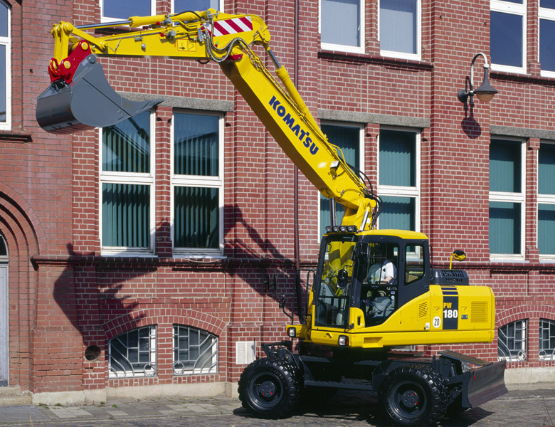 Komatsu Wheeled Excavator PW180-7