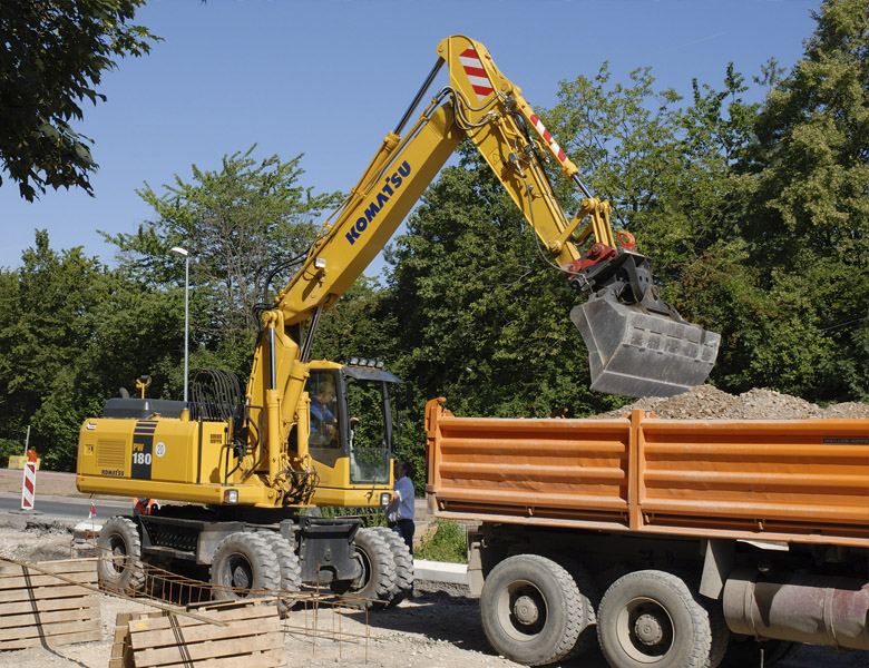 Komatsu Wheeled Excavator PW180-7 Komatsu Wheeled Excavator PW180-7