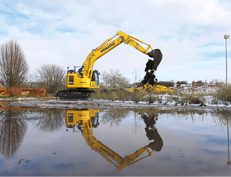 Komatsu Short Tail Swing Crawler Excavator PC228USLC-11 Komatsu Short Tail Swing Crawler Excavator PC228USLC-11