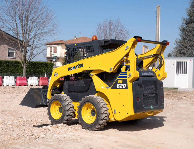 Komatsu Skid Steer Loader SK820-8